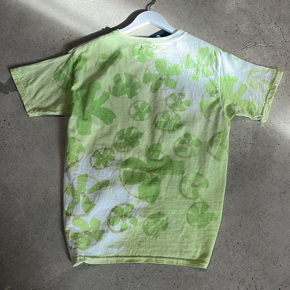 Collina Strada Flower Patch Lime Center Ring T-Shirt - Picture 3 of 10